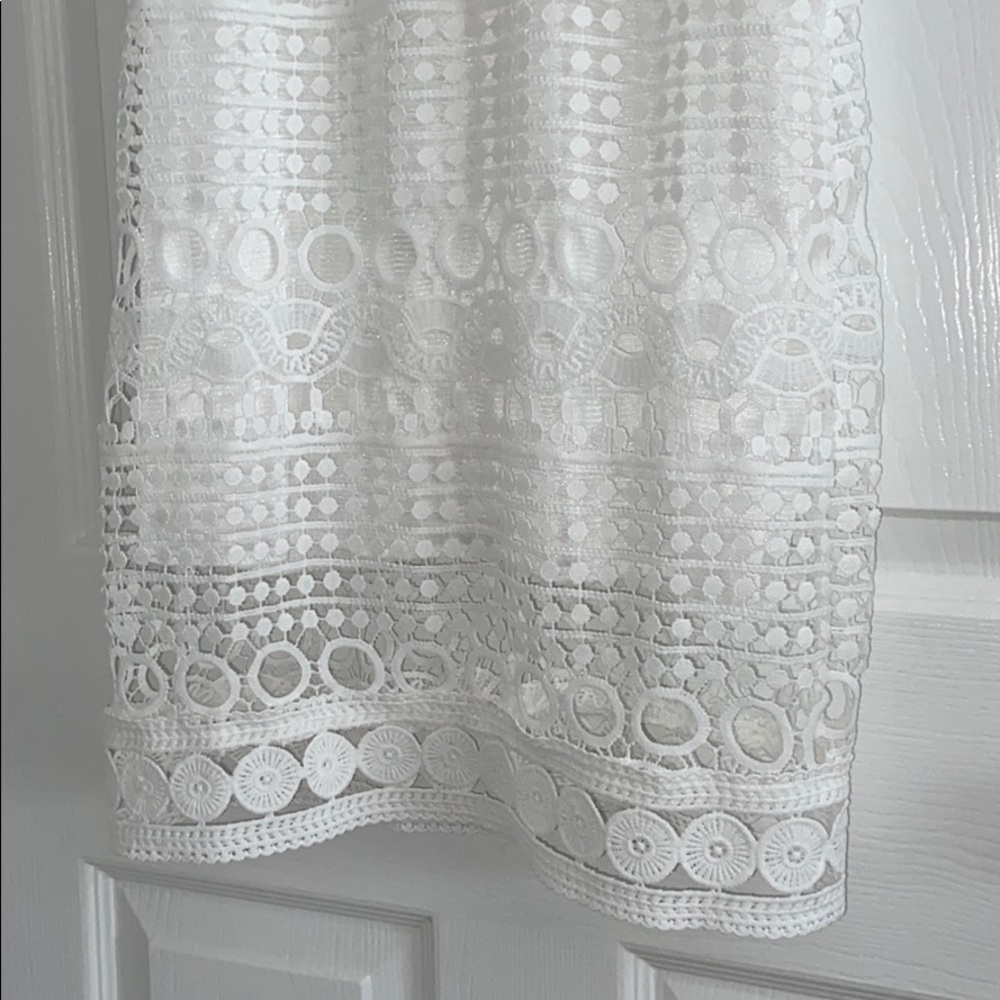 WHITE LACE PENCIL DRESS - Picture 3 of 8